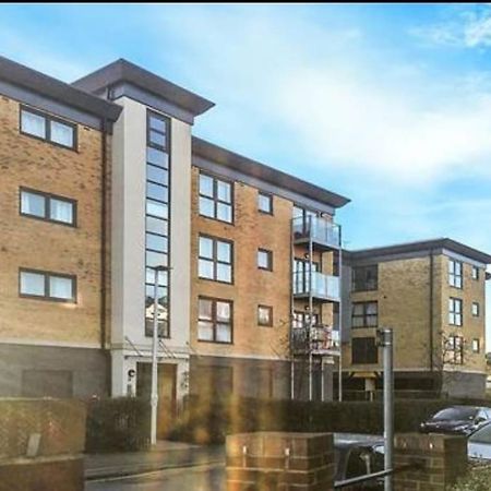 Stylish Station Apartment In Rochester With Free Parking Wainscot Eksteriør bilde