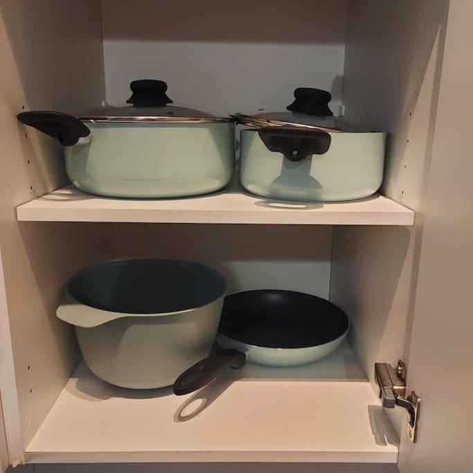 Stylish Station Apartment In Rochester With Free Parking Wainscot Eksteriør bilde